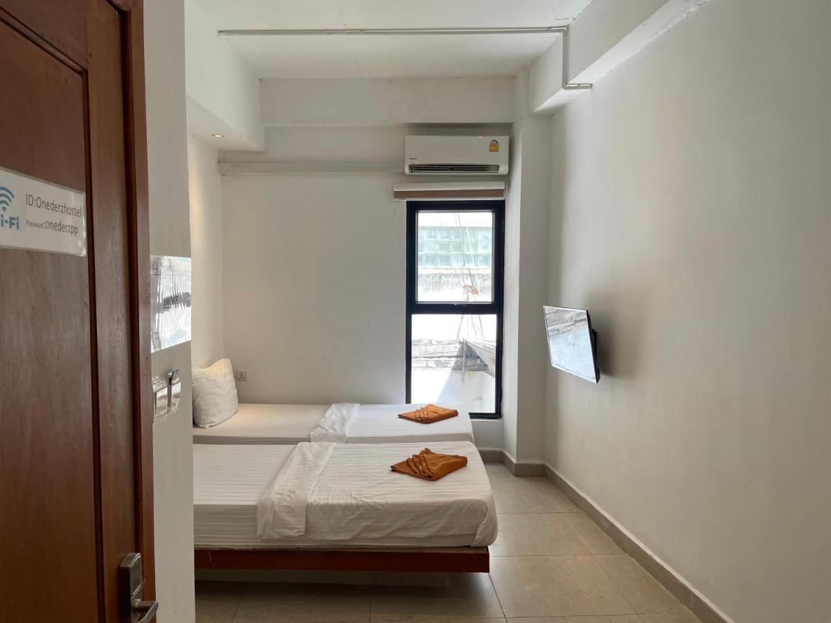 Onederz Hostel Phnom Penh Exterior photo